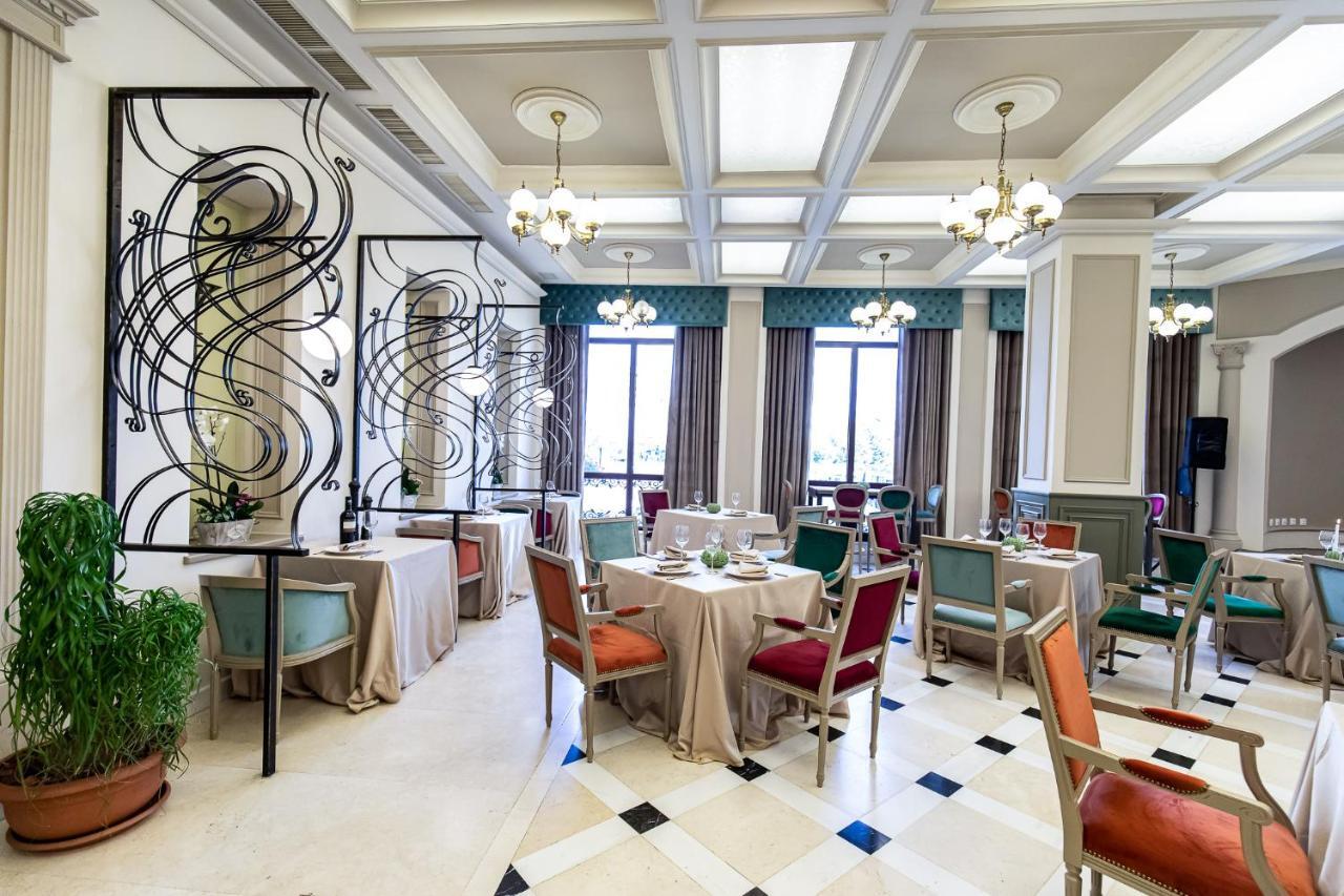 Grand Hotel Traian Jászvásár Kültér fotó